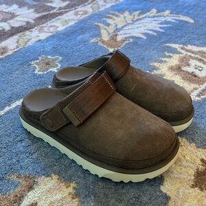 UGG GOLDENSTAR CLOG